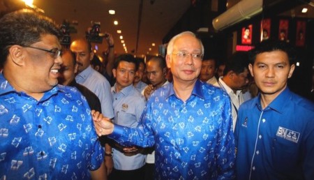 Bầu cử Malaysia: Liên minh cầm quyền tiếp tục đắc cử