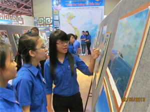 Various maps confirming that Hoang Sa and Truong Sa Archipelagos belongs to Vietnam showcased in an exhibition recently hosted by Dong Nai Province  