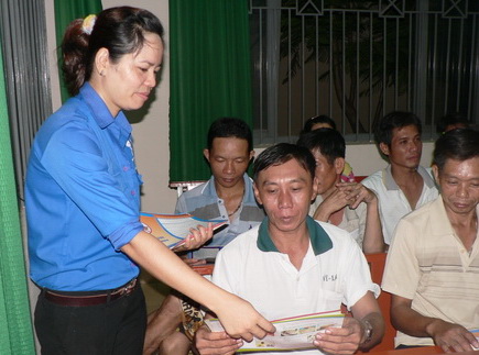 Tư vấn pháp luật cho thanh niên công nhân