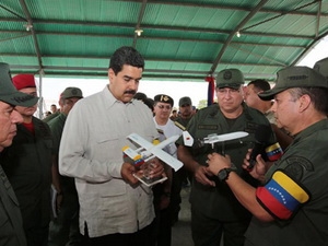 Venezuela trình diễn phóng máy bay không người lái