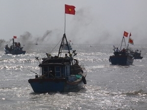 Vietnam calls for peace, stability in East Sea