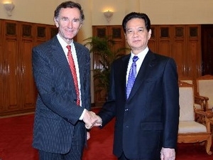 PM Nguyen Tan Dung and UK Minister of State for Trade and Investment Stephen Green