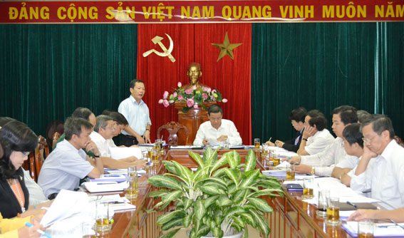 Chỉ mới 2 huyện thu ngân sách đạt trên 50%