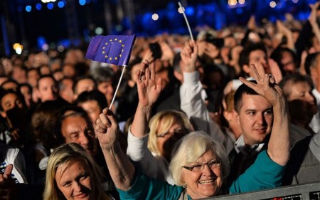 Croatia tưng bừng ăn mừng được gia nhập EU