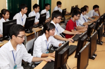 Dong Nai’s students attending National Youth Informatics Contest