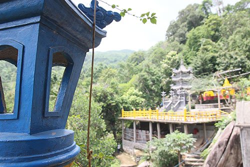 A view from the pagoda at a height of 800 meters.