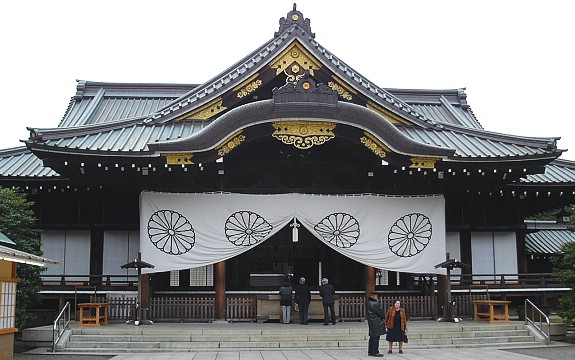 Thủ tướng Nhật Bản quyết định không thăm đền Yasukuni