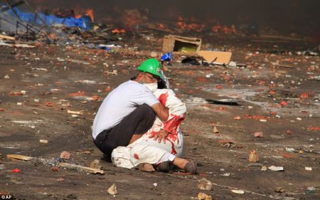Cảnh tượng hãi hùng tại Cairo sau cuộc trấn áp của cảnh sát