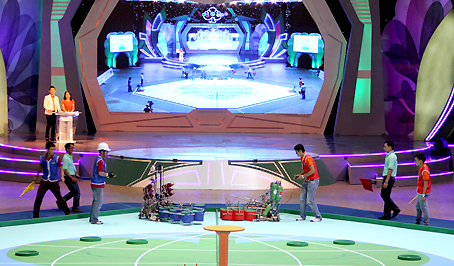 Lac Hong University wins silver at robot contest
