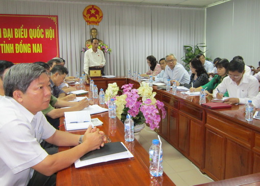 Phó trưởng Đoàn ĐBQH tỉnh Đồng Nai Trương Văn Vở tham gia chất vấn trực tuyến