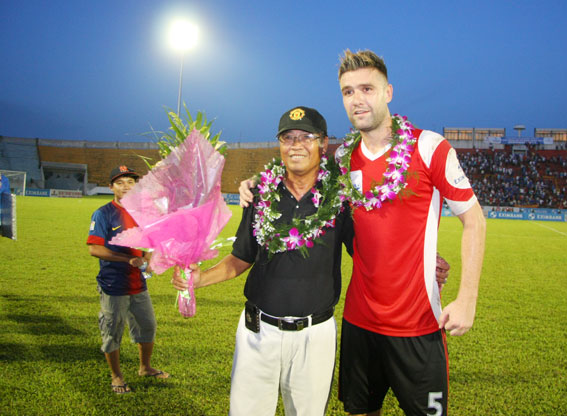 Trung vệ Van Bakel - người hùng trong chiến thắng của Đồng Nai trước SLNA khi anh ghi bàn ấn định chiến thắng vào phút cuối.