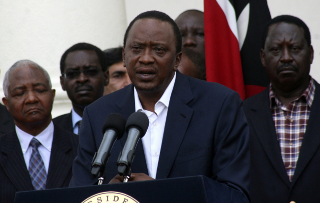 Tổng thống Uhuru Kenyatta thông báo chiến dịch vây hãm quân khủng bố đã kết thúc. Ảnh: Reuters.