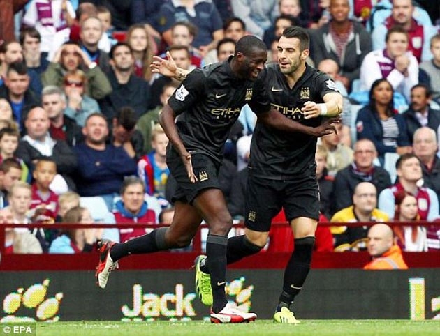 Yaya Toure ghi bàn nhưng Man City vẫn thua trận.