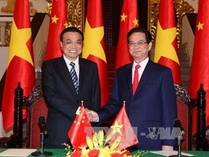 Prime Minister Nguyen Tan Dung and Premier Li Keqiang meet the press after talks 