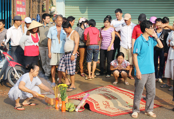 Xe tải ben đụng xe đap một người tử vong