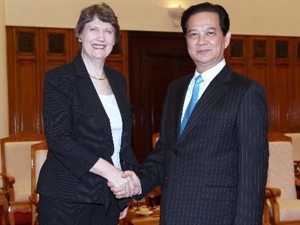 Prime Minister Nguyen Tan Dung receives UNDP Administrator Helen Clark