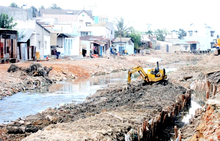 Một đoạn dự án suối Săn Máu đang thi công.