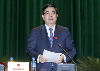 Bộ trưởng Bộ Nông nghiệp và Phát triển nông thôn Cao Đức Phát trả lời chất vấn