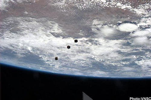 Made-in-Vietnam macro satellite sends first signals