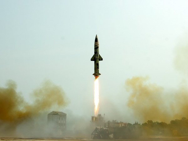 Ấn Độ thử tên lửa Prithvi-II có thể mang đầu đạn hạt nhân