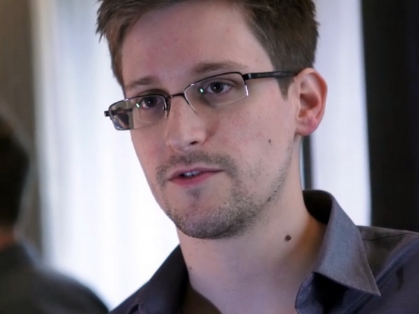 Cựu nhân viên tình báo Mỹ Edward Snowden. (Ảnh: AFP/TTXVN)