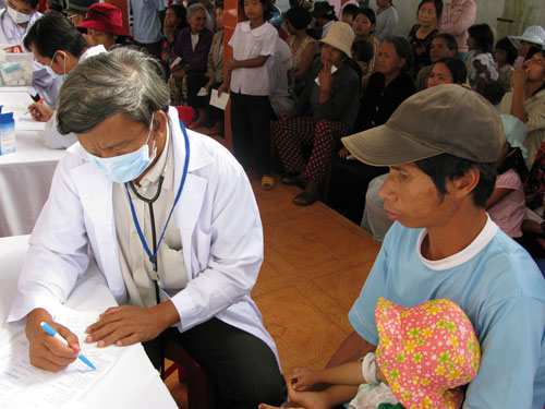 Free check-ups, medicine and house for poor people and AO/Dioxin victims