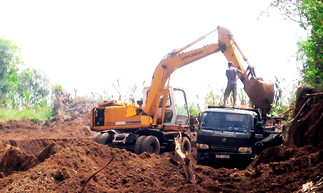 Khu đất tại ấp Trần Cao Vân, xã Bàu Hàm 2 (huyện Thống Nhất) bị khai thác trái phép.