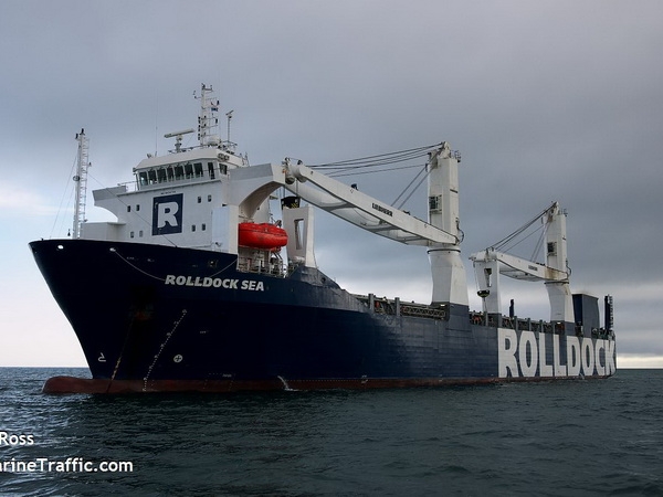 Tàu mẹ Rolldock Sea chở theo tàu ngầm đầu tiên của Việt Nam. (Nguồn: Marine Traffic)