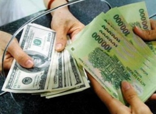 The State Bank of Viet Nam issued Circular No 32 to regulate foreign exchange activities within the country. It will come into effect on January 10, 2014.