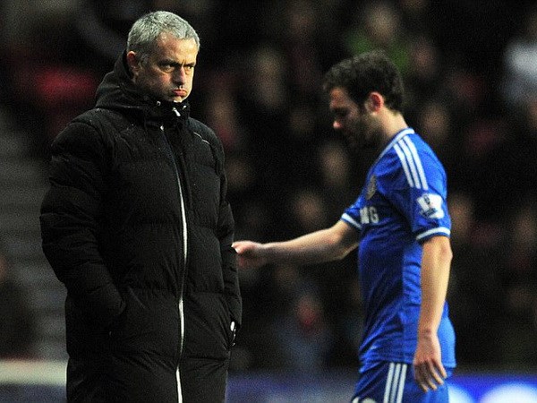 Mata công khai không bắt tay Mourinho. (Nguồn: AFP/Getty Images)