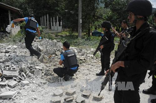 Quân đội Thái điều tra một vụ đánh bom ở miền Nam (Nguồn: AFP)