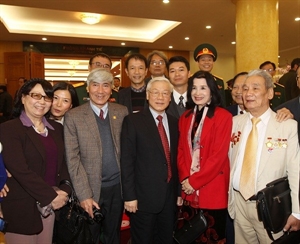 Party General Secretary Nguyen Phu Trong intellectuals, artists and scientists.