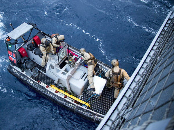 Một chuyến tầu chở vũ khí hóa học của Syria đi tiêu hủy. (Nguồn: AFP-TTXVN)