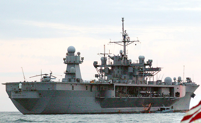 Tàu chỉ huy hạm đội USS Mount Whitney (Nguồn: SI)