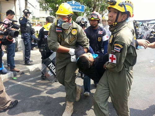 Cảnh sát Thái bị bắn chết trong chiến dịch tái chiếm