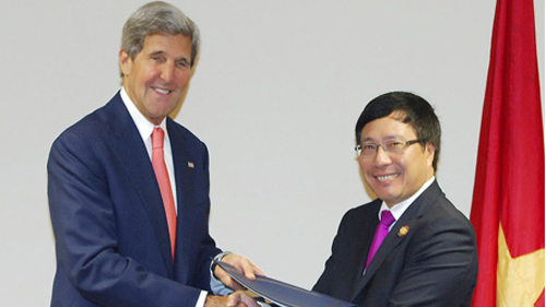 US Secretary of State John Kerry and Vietnamese Foreign Minister Pham Binh Minh initialed the civilian nuclear pact in Brunei on October 2013, paving the way for the US to sell its reactors to Vietnam