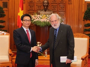 Deputy Prime Minister Vu Duc Dam receives UK Prime Minister’s Trade Envoy to Vietnam, Laos and Cambodia, Lord David Terence Puttnam