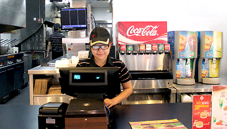 Bugrer King - thương hiệu thức ăn nhanh nổi tiếng của Mỹ mới mở cửa hàng tại Siêu thị Co.opMart Biên Hòa.