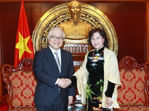 National Assembly Vice Chairwoman Nguyen Thi Kim Ngan receives Japanese senator Prof. Keizo Takemi 