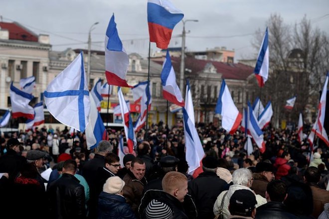 Quốc kỳ Nga luôn phấp phởi ở Sevastopol (Nguồn: AFP)