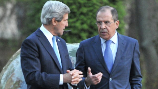 Ngoại trưởng Mỹ John Kerry và Ngoại trưởng Nga Sergei Lavrov. (Nguồn: en.ria.ru)