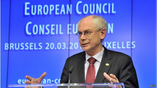 Chủ tịch thường trực Hội đồng Châu Âu Herman Van Rompuy phát biểu trong cuộc họp tại Brussels của Liên minh Châu Âu tối qua 20-3.