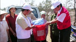 IFRC's humanitarian activities in Vietnam praised