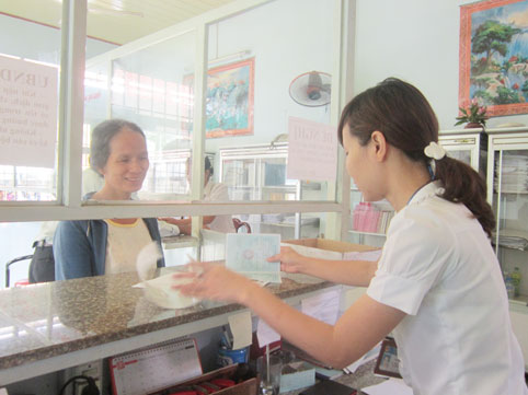 Công chức xã Quảng Tiến (huyện Trảng Bom) tiếp dân.