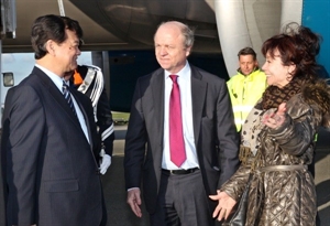 PM Dung sets foot in the Netherlands