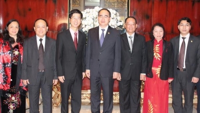 Fatherland Front President begins Singapore visit