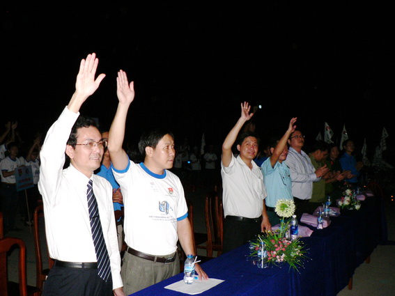 Phó chủ tịch UBND tỉnh Võ Văn Chánh, cùng lãnh đạo các sở, ban ngành của tỉnh, TP.Biên Hòa