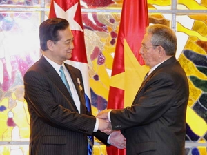 PM Dung and Cuban President (