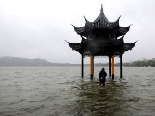 Biến đổi khí hậu làm gia tăng các nguy cơ toàn cầu