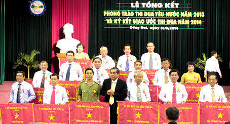 Tổng kết phong trào thi đua yêu nước 2013